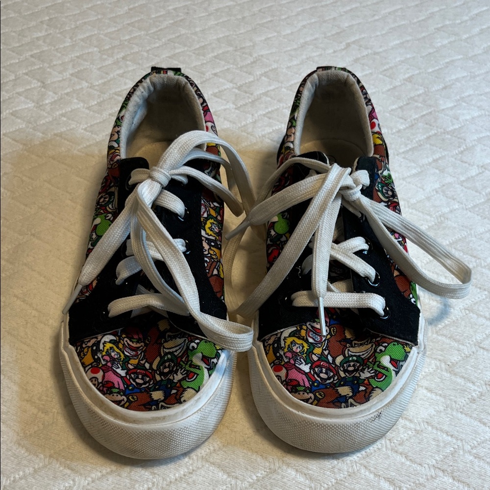 Ground Up Super Mario Nintendo all over print graphic sneakers, kids 2